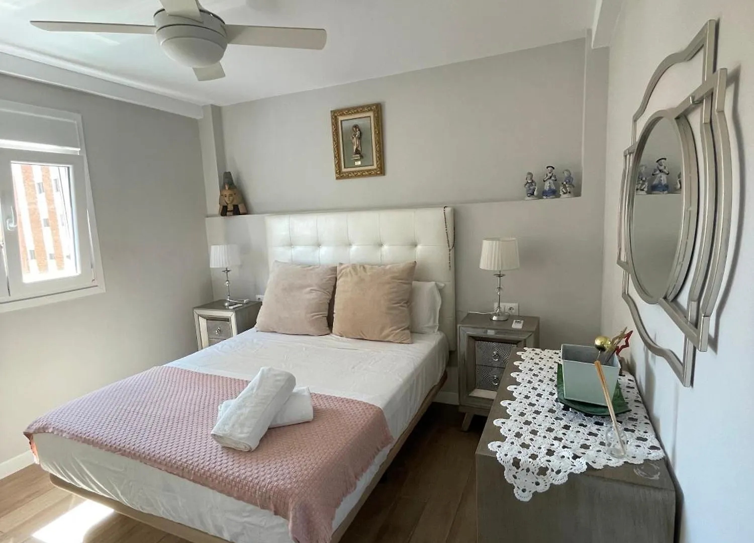 Homestay Cozy Room In Stylish Flat Just Steps From The Beach Cadiz